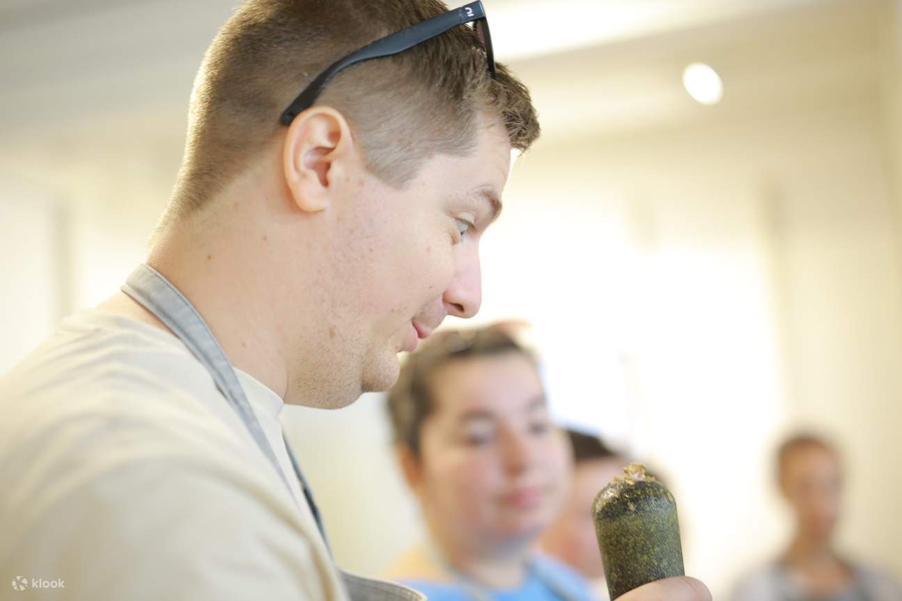 House of Taste | Lớp học nấu ăn Thái thực hành & Tour Chợ